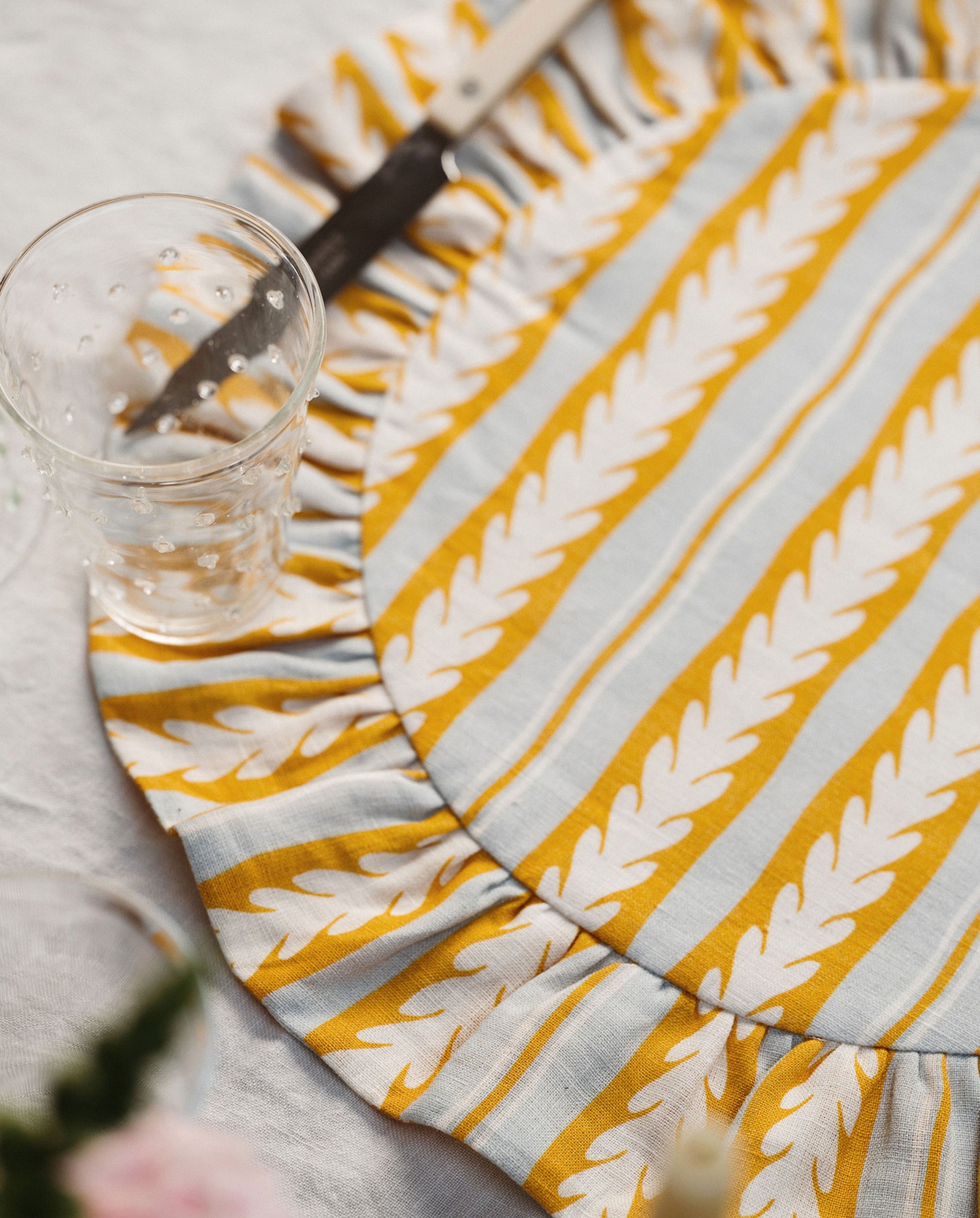 English_Oak_Linen_Placemat_Balu_London_Blush_Blue_Lifestyle_2