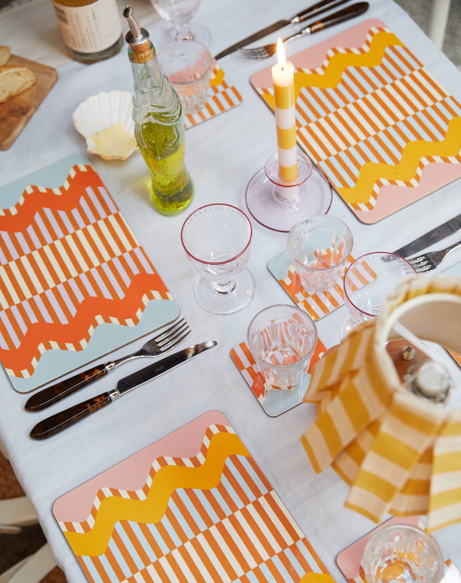 Wiggle_Stripe_Placemat_Balu_London_Lifestyle_1